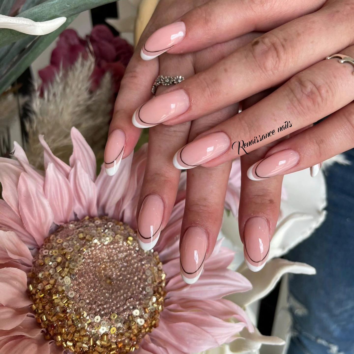 The Art of Nail Sculpting: A Masterclass in Acrylic Extensions